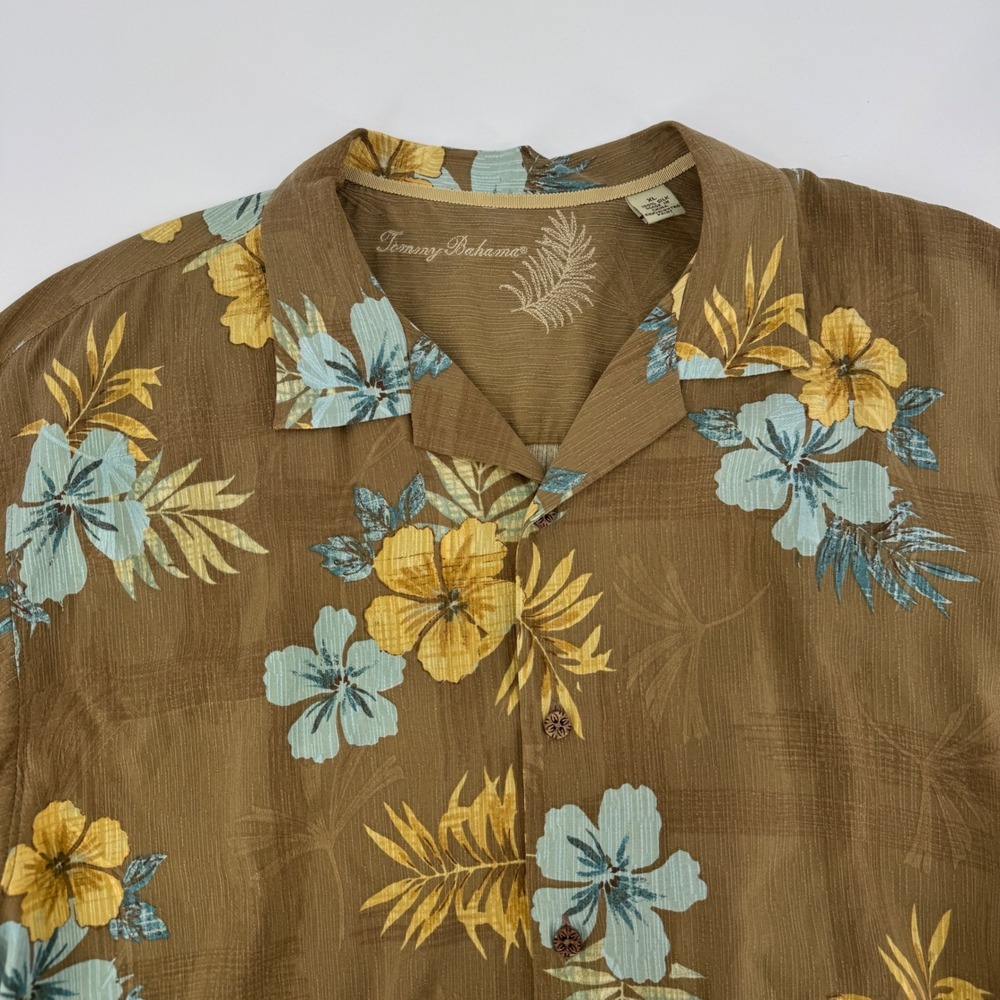 Tommy Bahama Mens XL Brown Silk Floral Hibiscus Short Sleeve Button Up Shirt